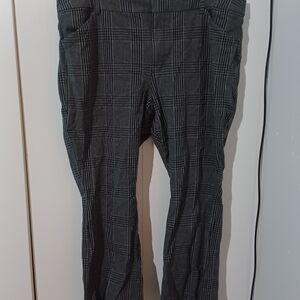 Old Navy Black and White Houndstooth Pants